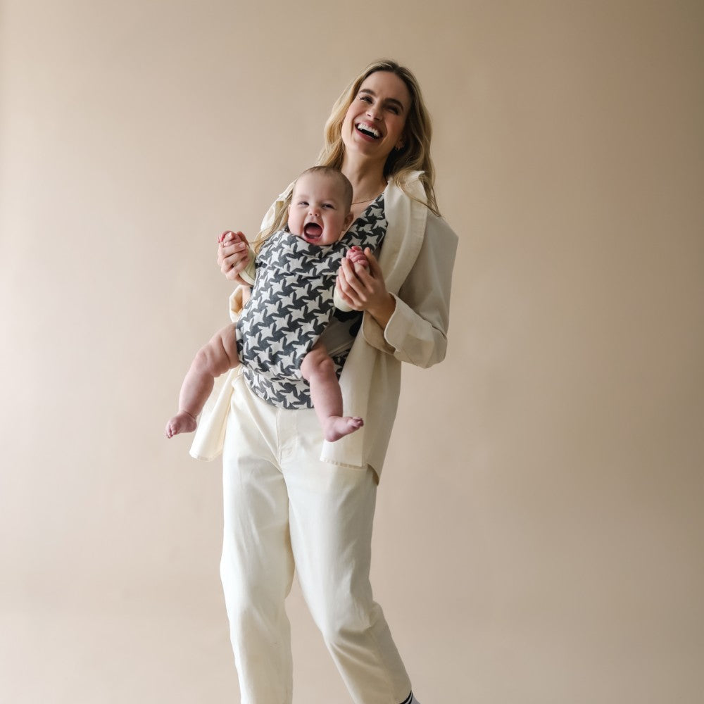 Boba Auri Baby Carrier - Grey Houndstooth