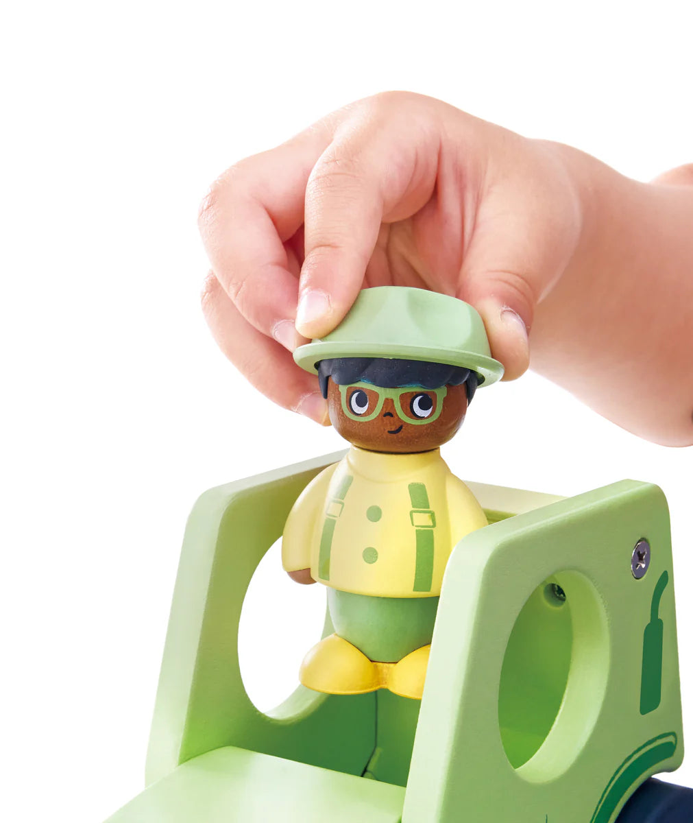 Hape Land - The Rumbling Tractor