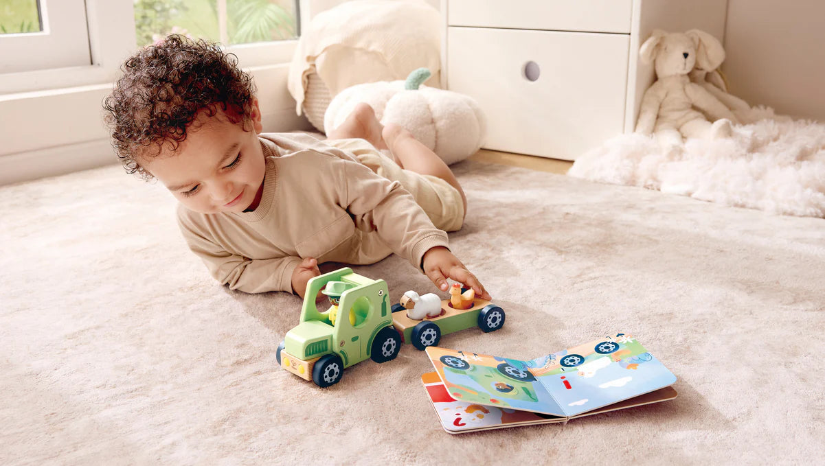 Hape Land - The Rumbling Tractor