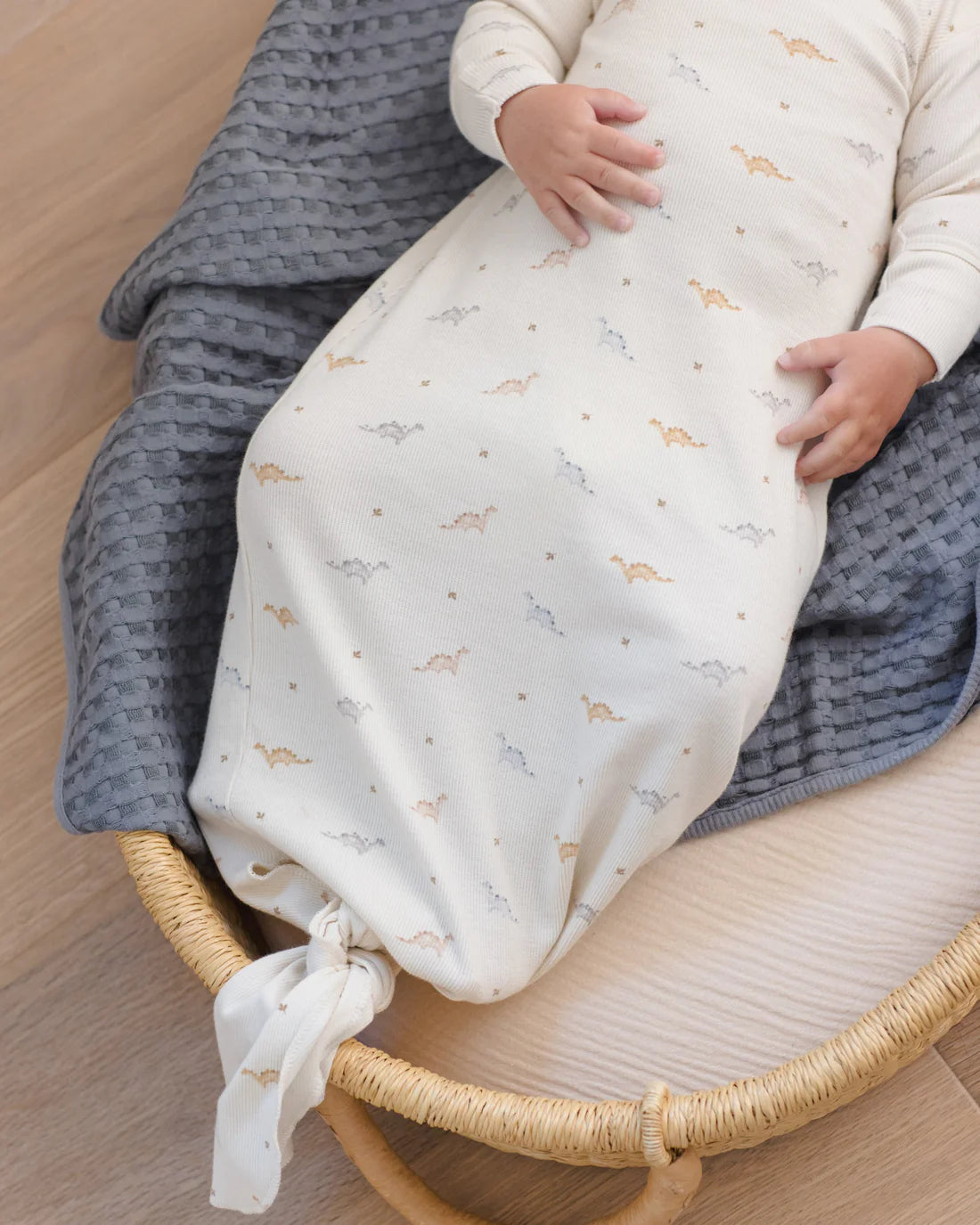 Quincy Mae - Knotted Baby Gown + Hat Set - Dinos