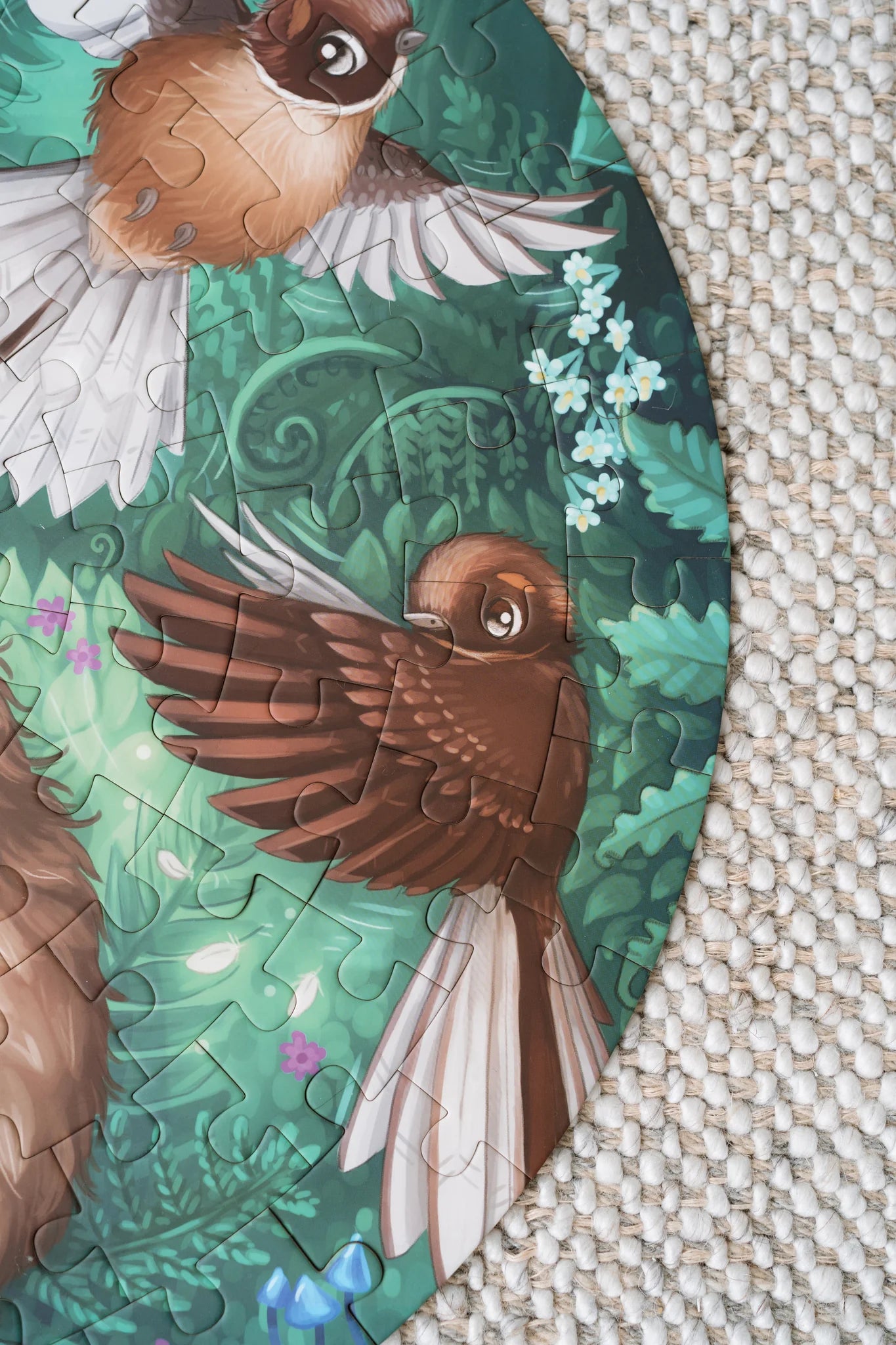 Kuwi the Kiwi - 100pc Puzzle - Fantail Flutter
