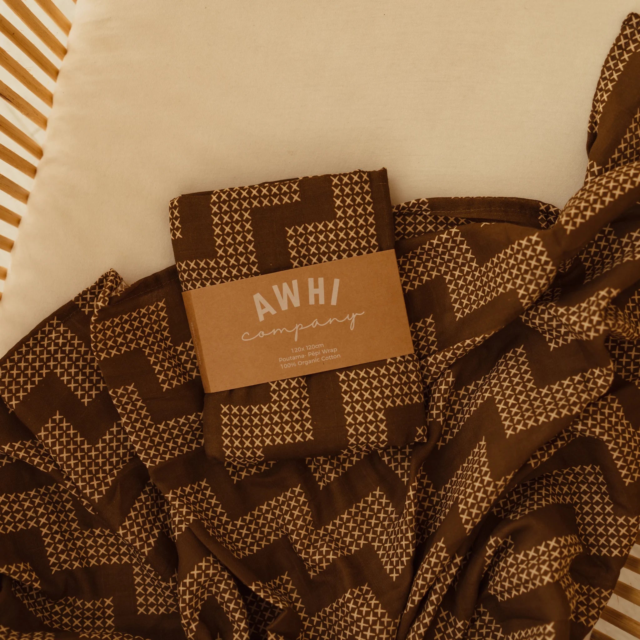Awhi Company - Muslin Wrap - Poutama Parauri