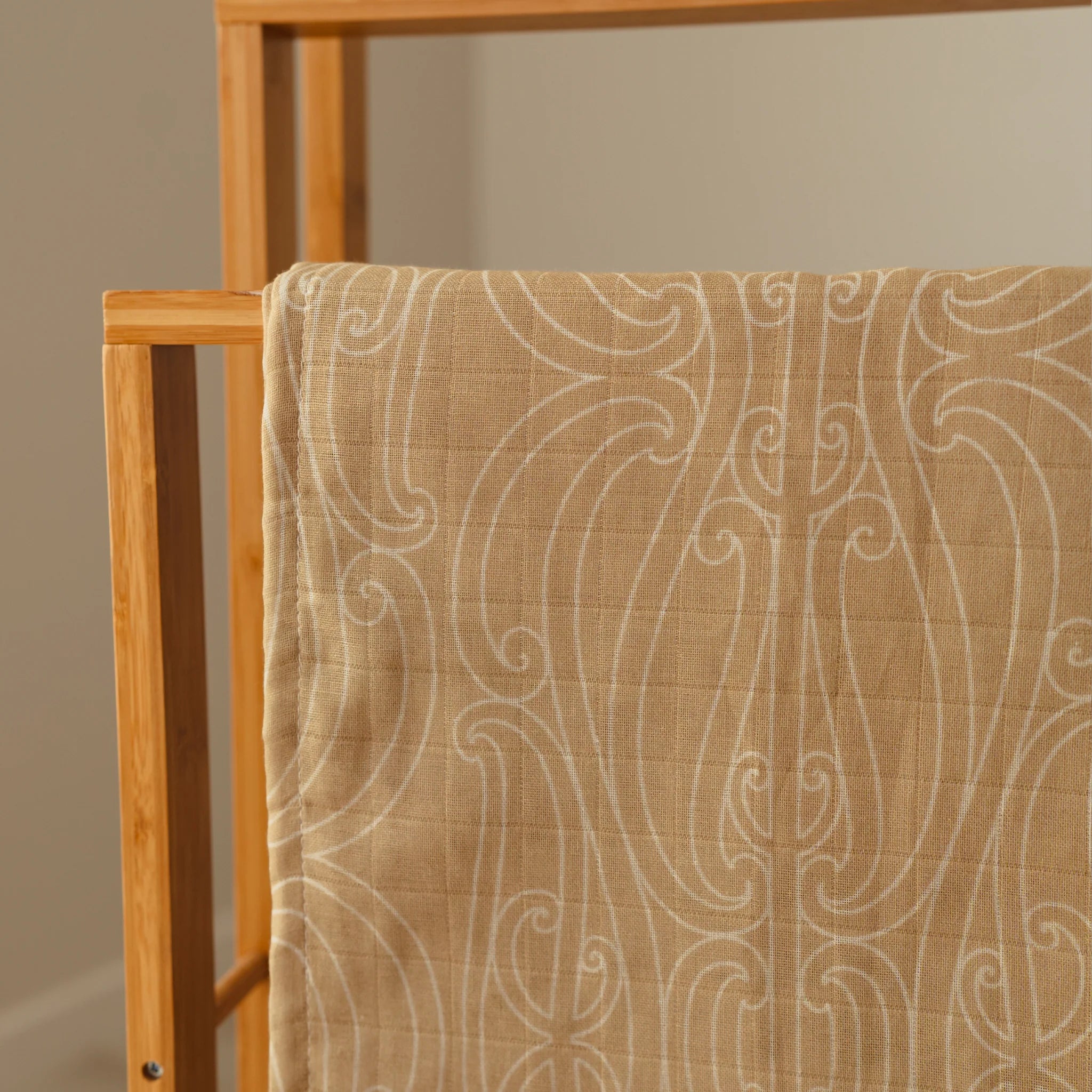 Awhi Company - Manaaki - Muslin Wrap (Onepū)