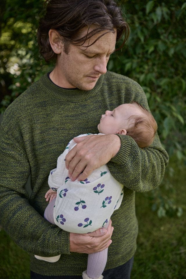 Nature Baby - Meadow Muslin Bodysuit - Winter Berry Natural