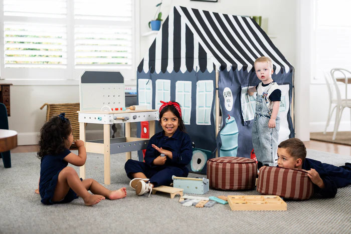 Flippi - Mechanic Tent