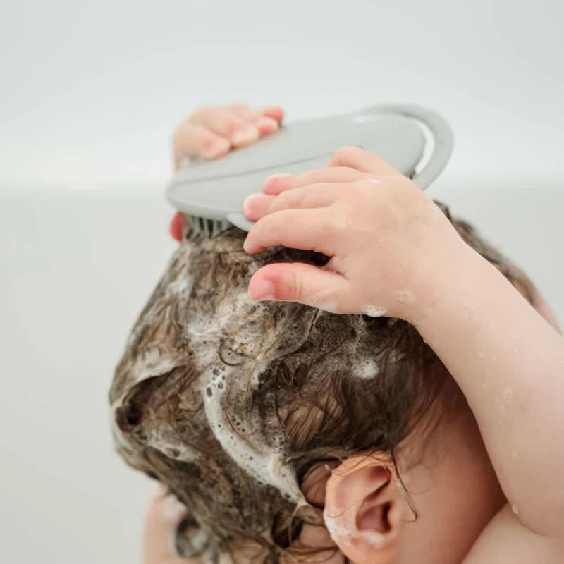Haakaa - Silicone Shampoo Brush
