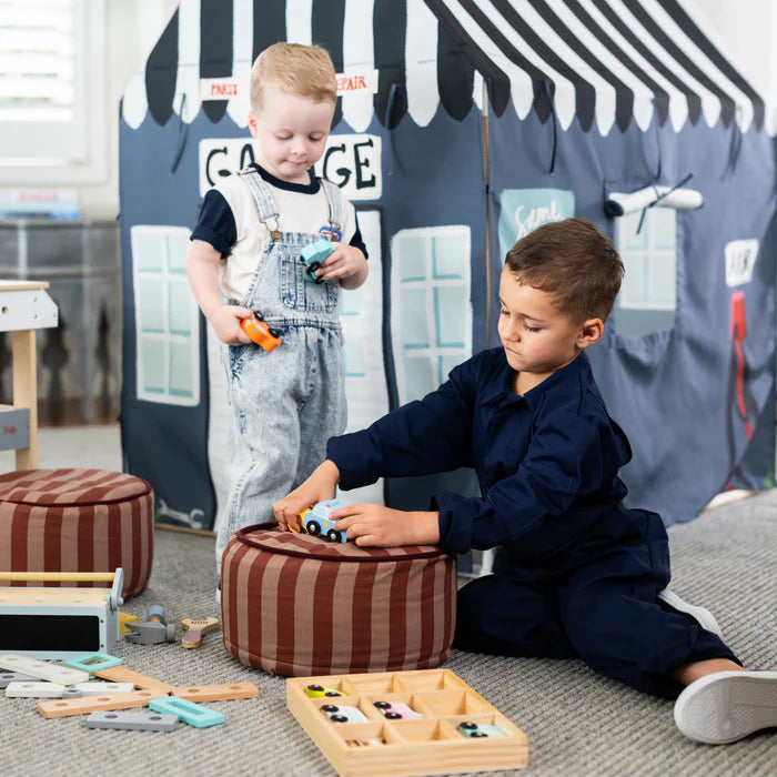 Flippi - Mechanic Tent