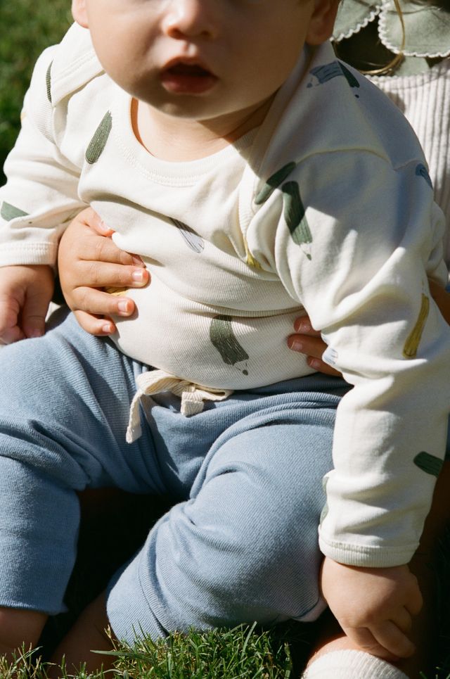 Nature Baby - L/S Bodysuit - Pencil Print