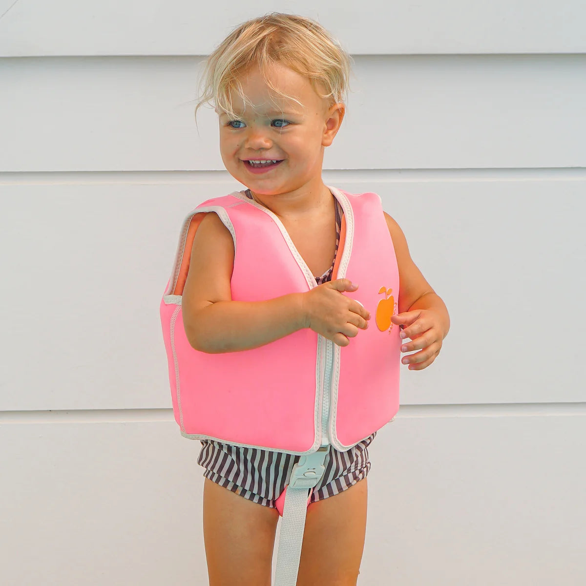 Sunnylife - Kids Swim Vest - Poppy the Peach Neon Pink