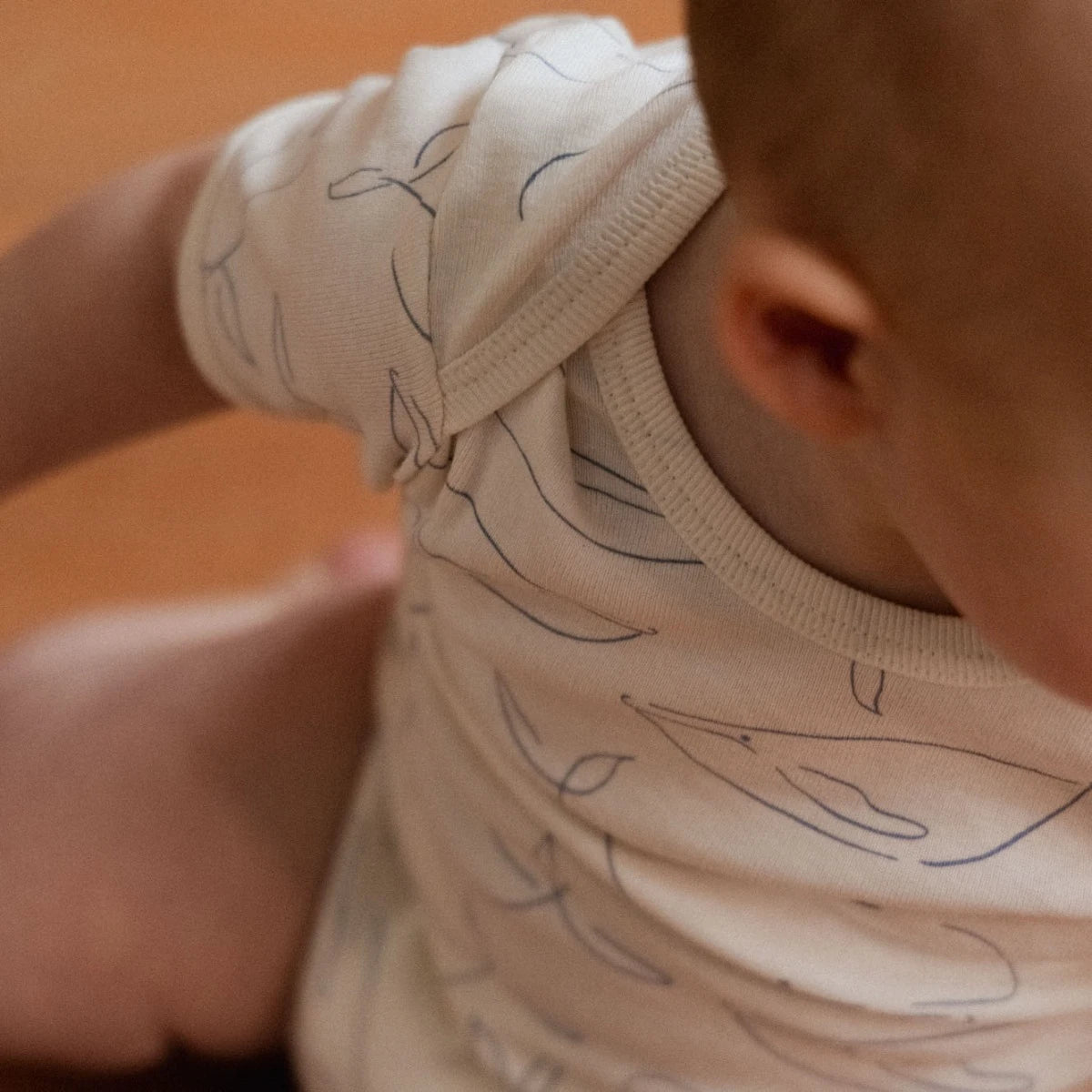 Nature Baby - S/S Bodysuit - Whale