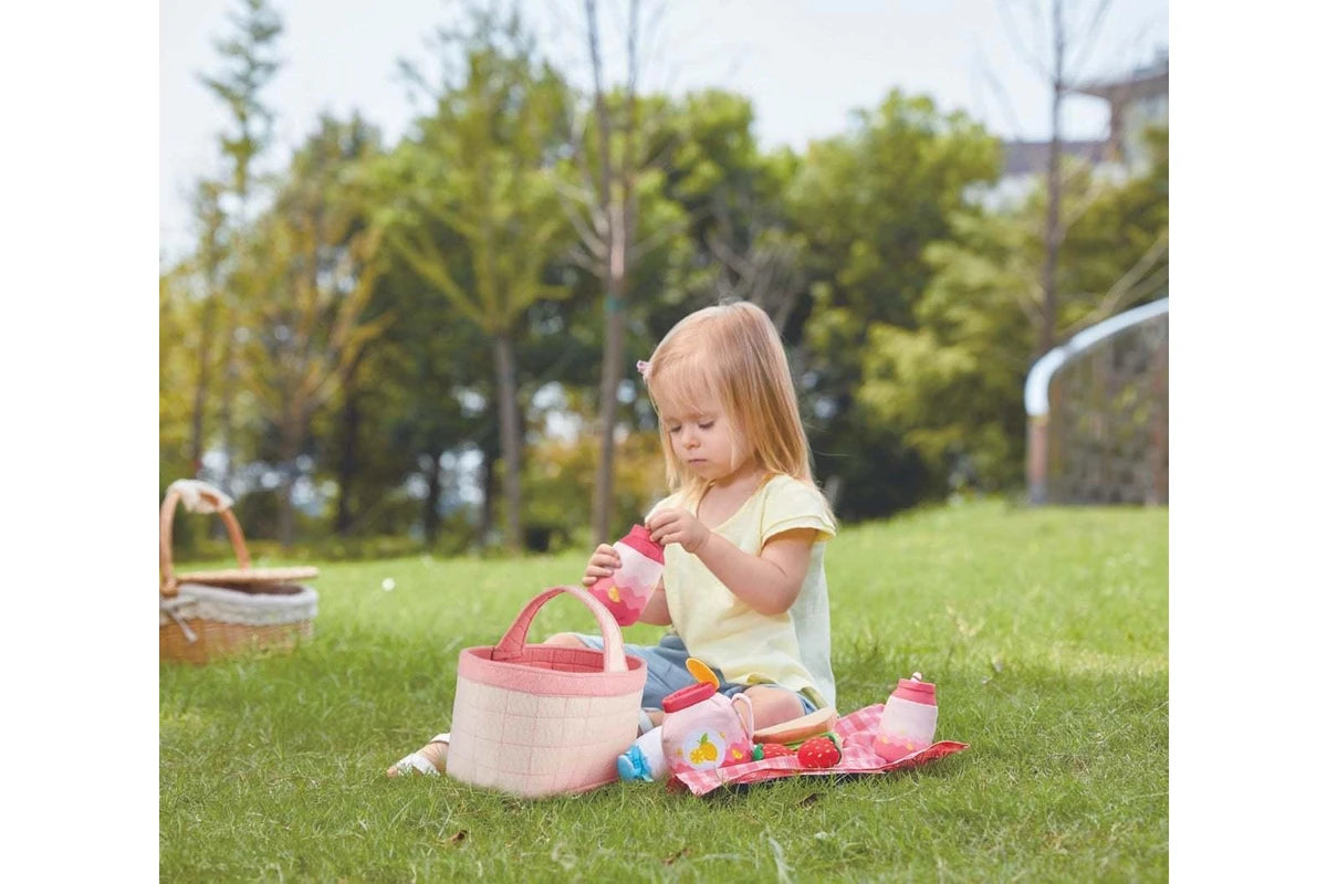 Hape - Toddler Picnic Basket