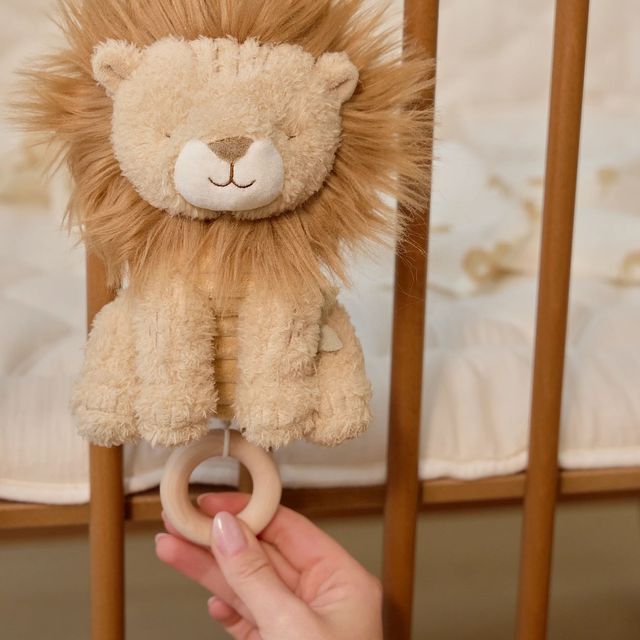 Little Dutch - Safari Friends - Music Box Lion