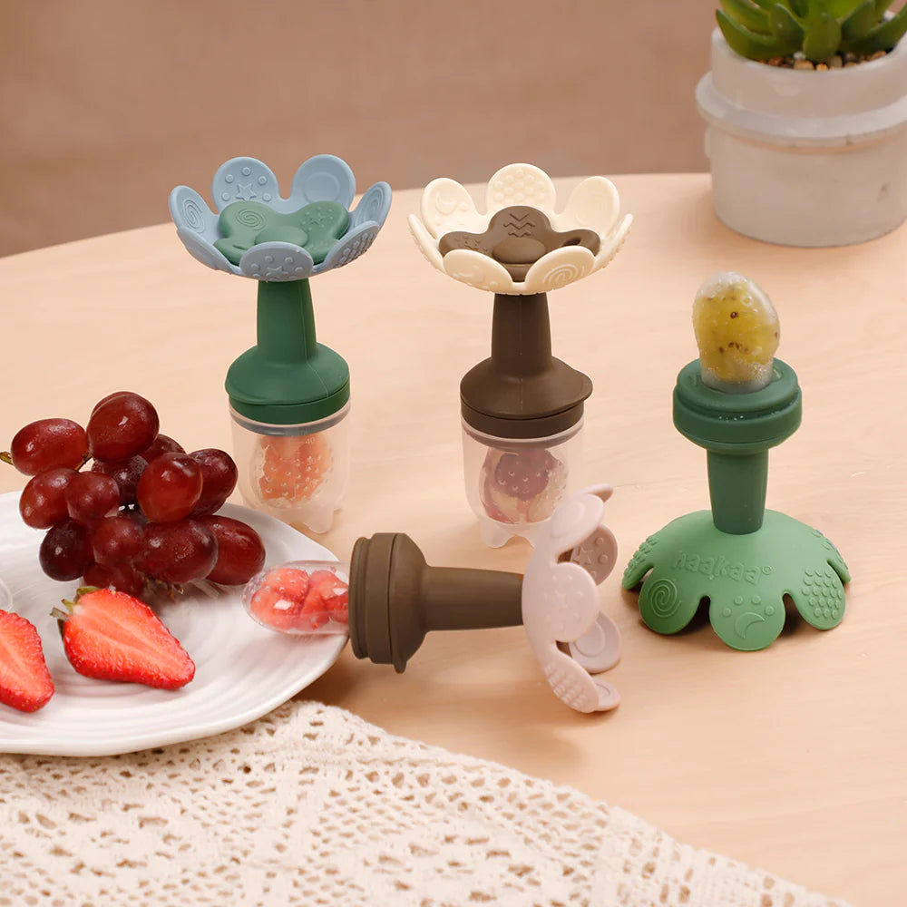 Haakaa - Flower Fresh Food Teether + Cover