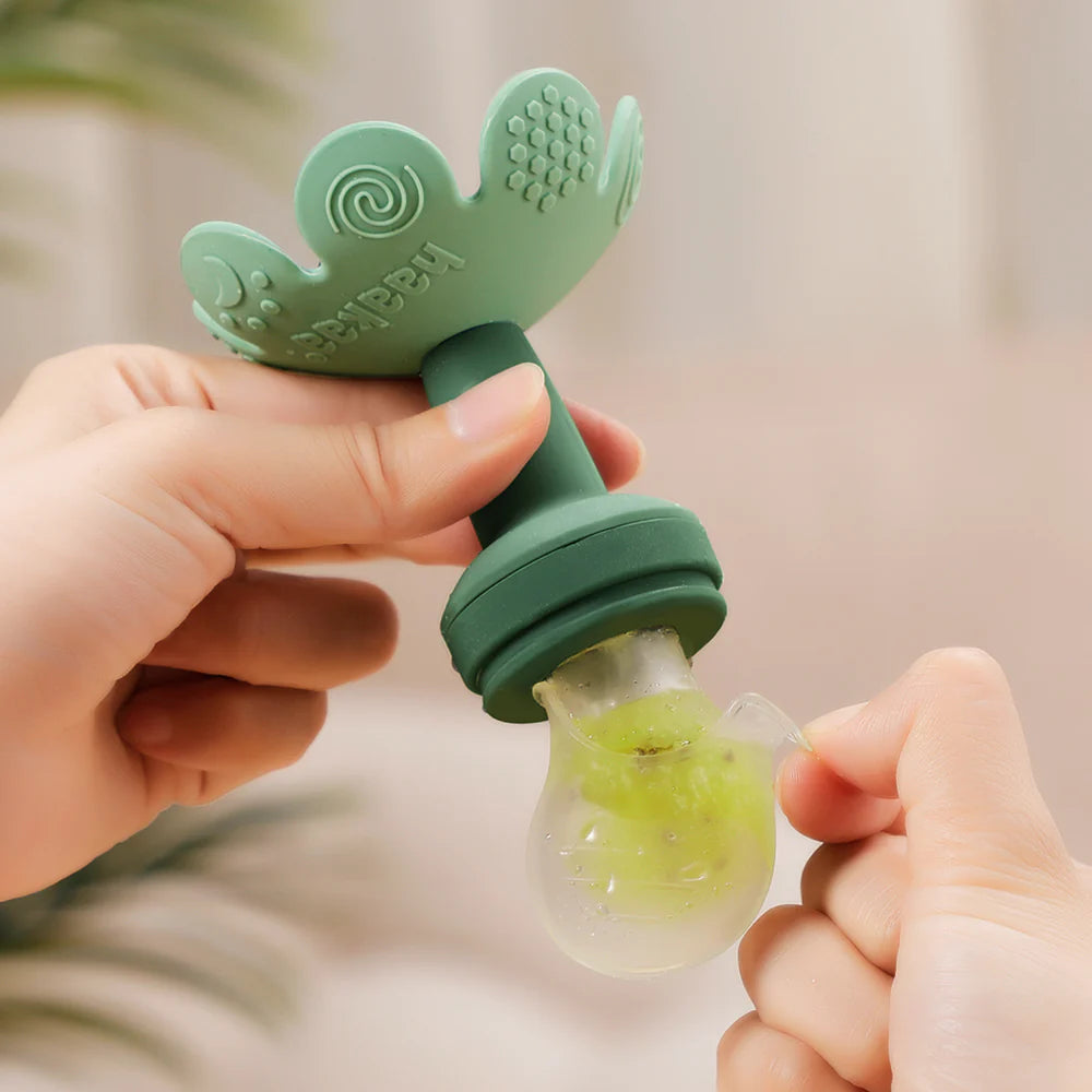 Haakaa - Flower Fresh Food Teether + Cover