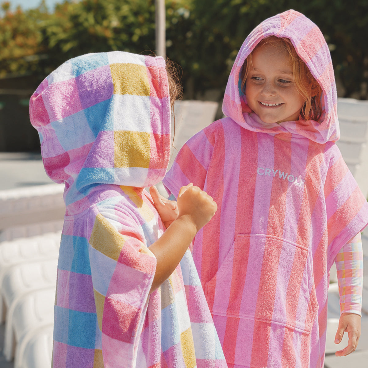 Crywolf - Hooded Towel - Flamingo Stripe