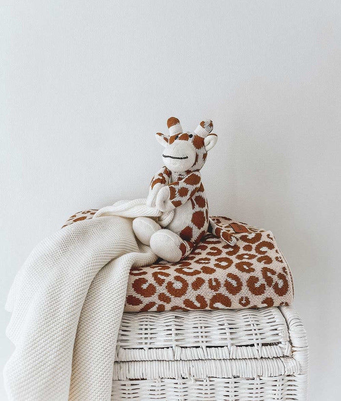 Giraffe Snuggly