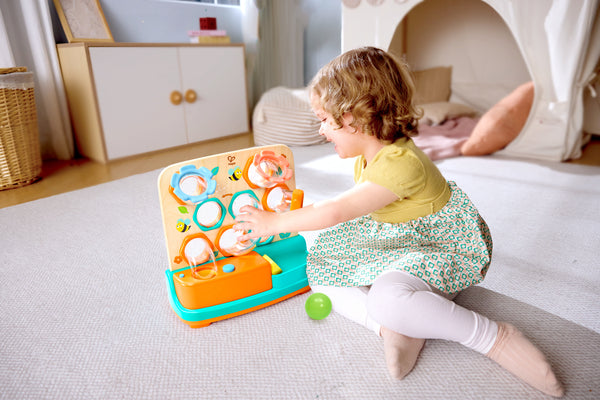 Hape - Buzzy Air-Flow Beehive