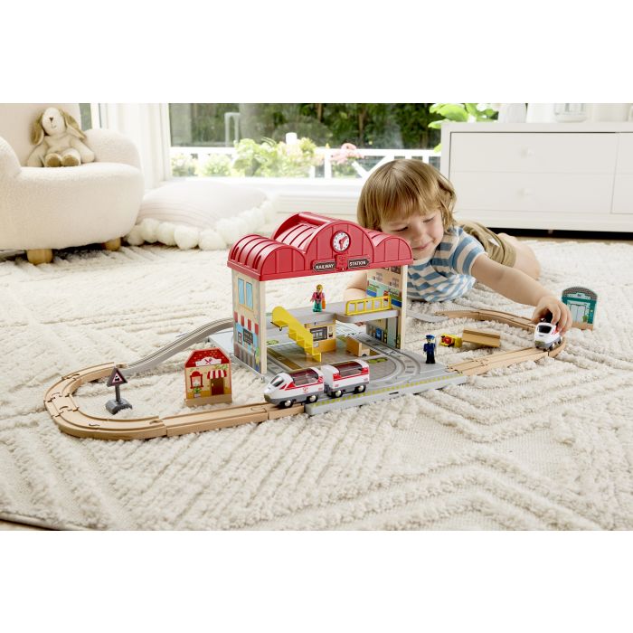 Hape - Portable Train Station Set