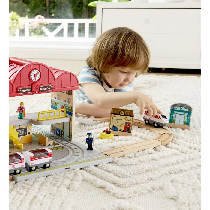 Hape - Portable Train Station Set