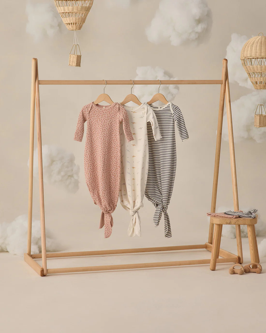 Quincy Mae - Knotted Baby Gown + Hat Set - Posy
