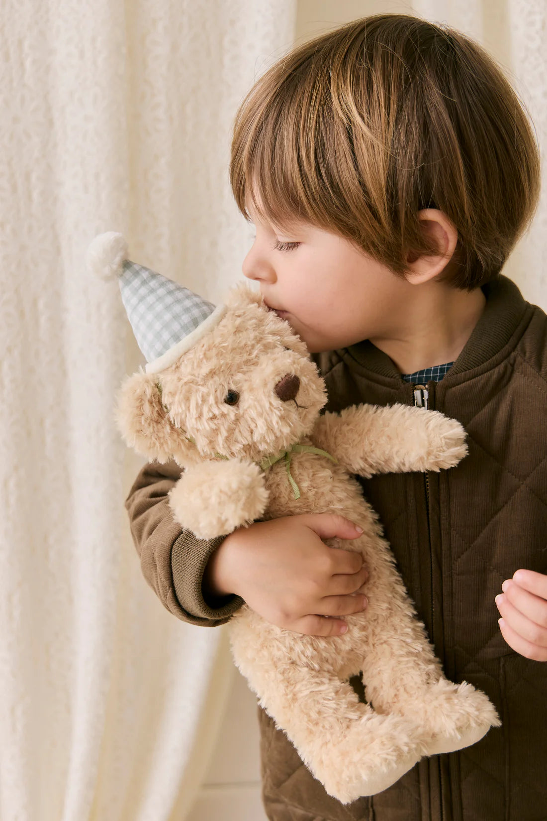 Snuggle Bunnies - Birthday Arthur - Gingham