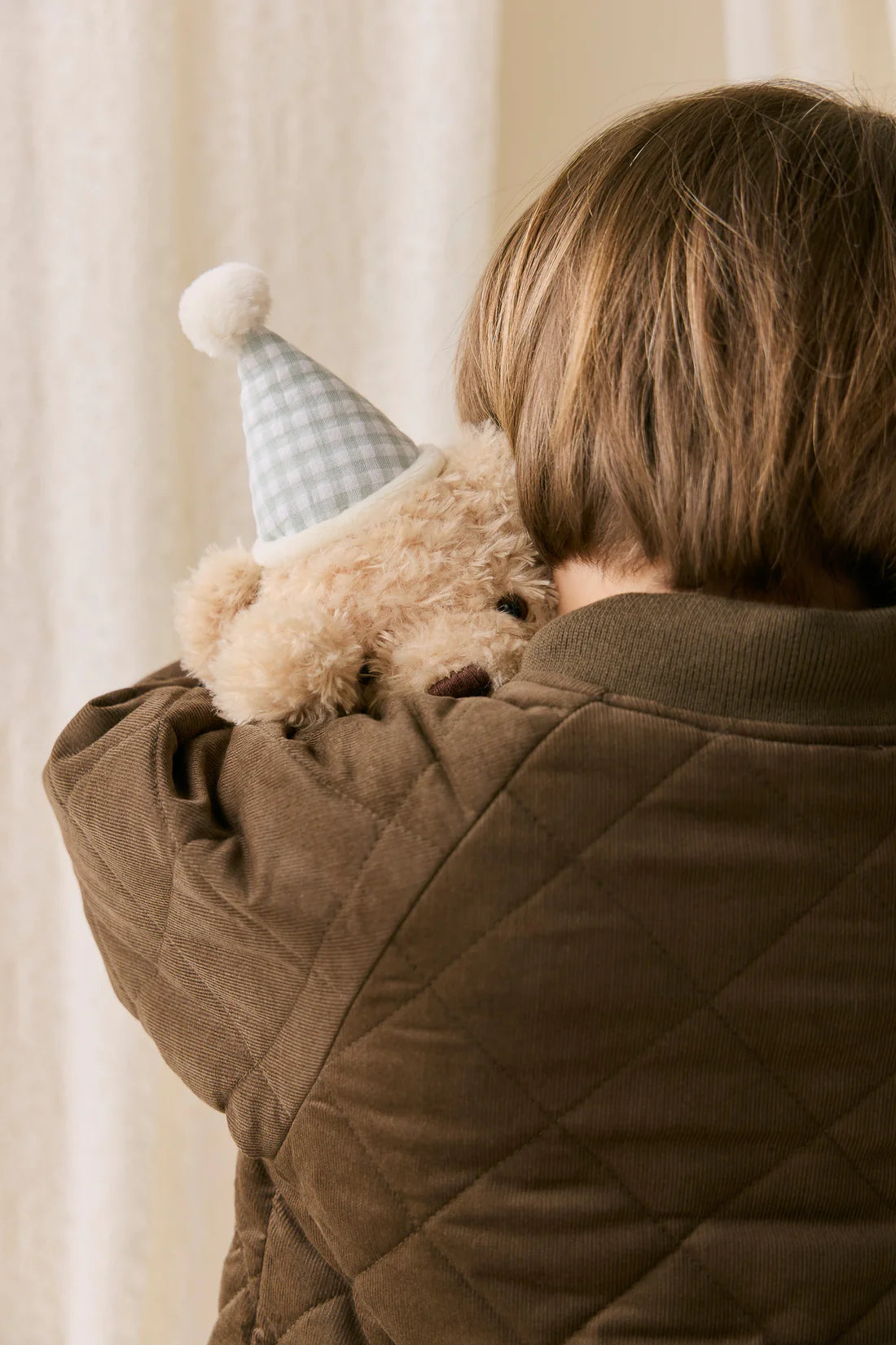 Snuggle Bunnies - Birthday Arthur - Gingham