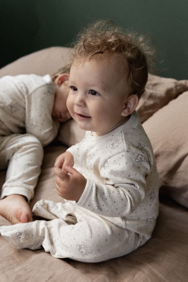 Nature Baby - Stetch + Grow - Bramble Burrow Sleep Print