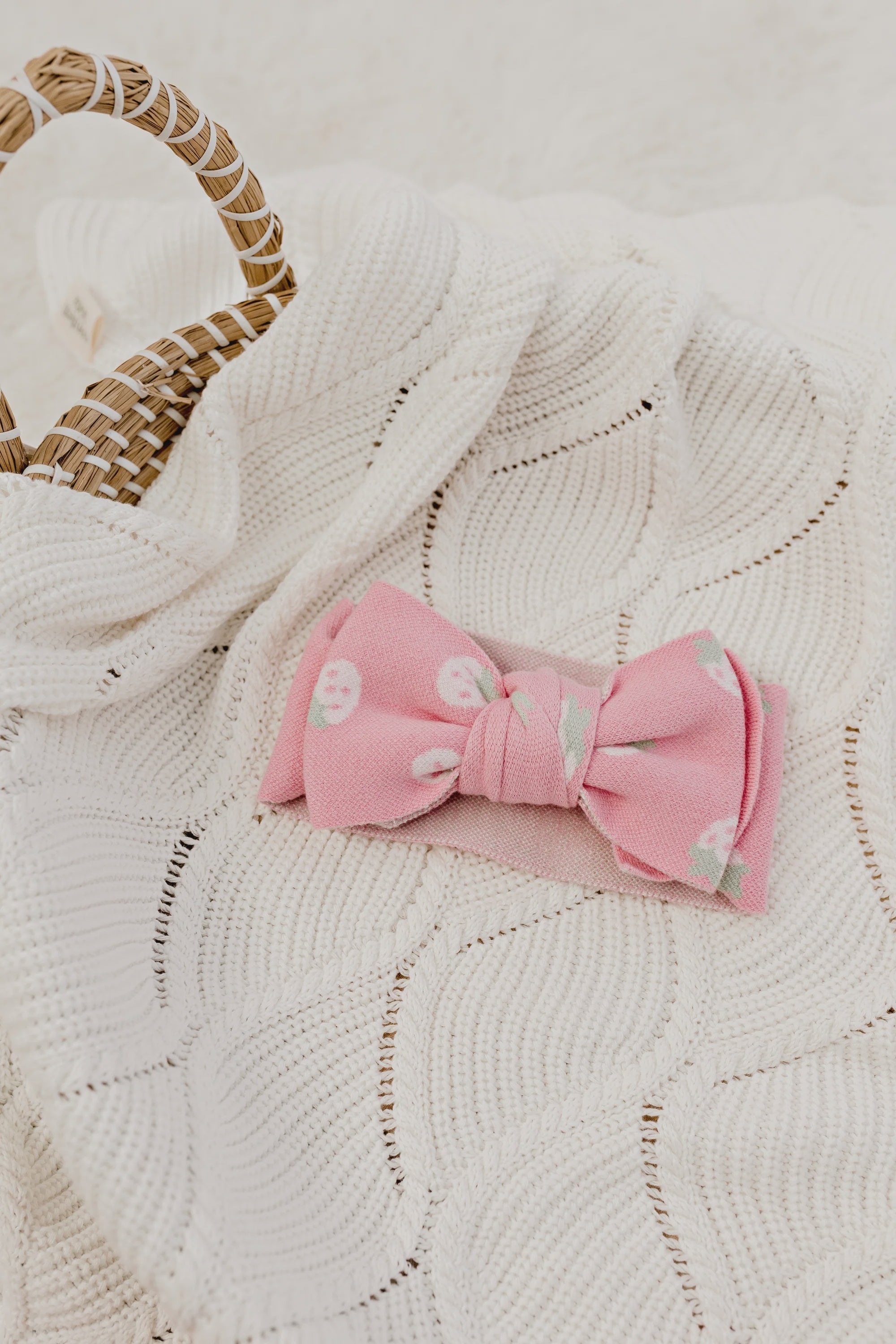 Confetti Kidz - Oversized Top Knot Bow - Strawberry Kisses