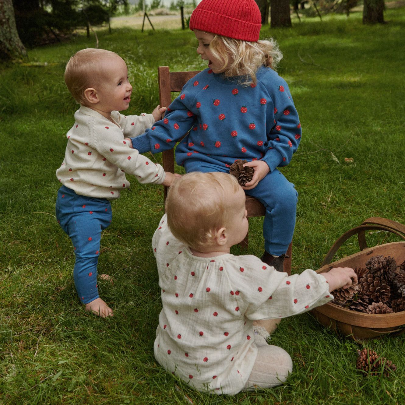 Nature Baby - Meadow Bodysuit - Raspberries